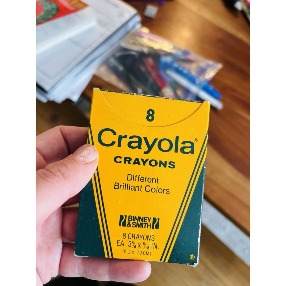 8 Pack CRAYOLA CRAYONS Vintage 1985 Binney & Smith USA Brilliant Colors New NOS